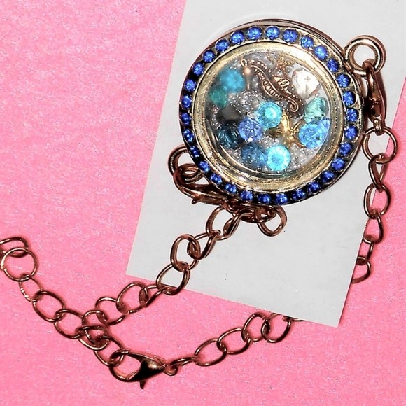 Floating Charms in Story Locket Memory Pendant Choice - Picture 12 of 16